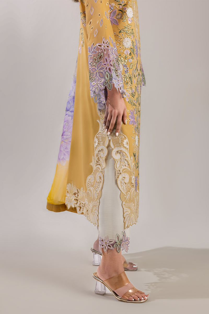 Gold Glow | Manaram '25 By Mushq